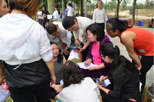 口哨發(fā)令、旗幟落下，比賽的完美呈現(xiàn)，離不開裁判員的辛苦付出，低調(diào)是他們的代名詞