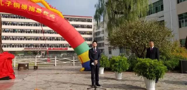 廣東博皓復(fù)合材料有限公司董事長、廣東省江西上猶商會(huì)會(huì)長賴厚平先生致辭